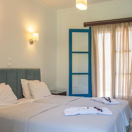Karavostasi Beach Hotel 페르디카 외부 사진