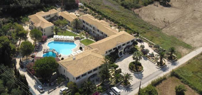 Karavostasi Beach Hotel 페르디카 외부 사진