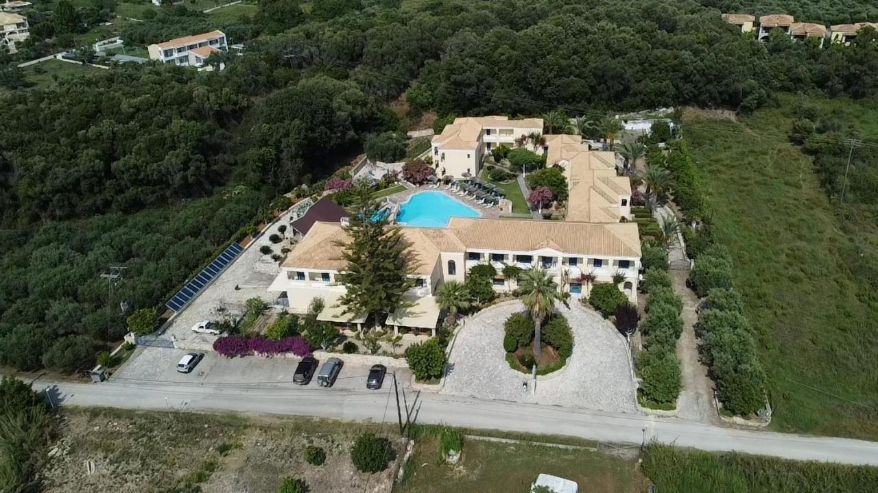Karavostasi Beach Hotel 페르디카 외부 사진