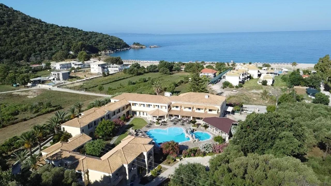 Karavostasi Beach Hotel 페르디카 외부 사진